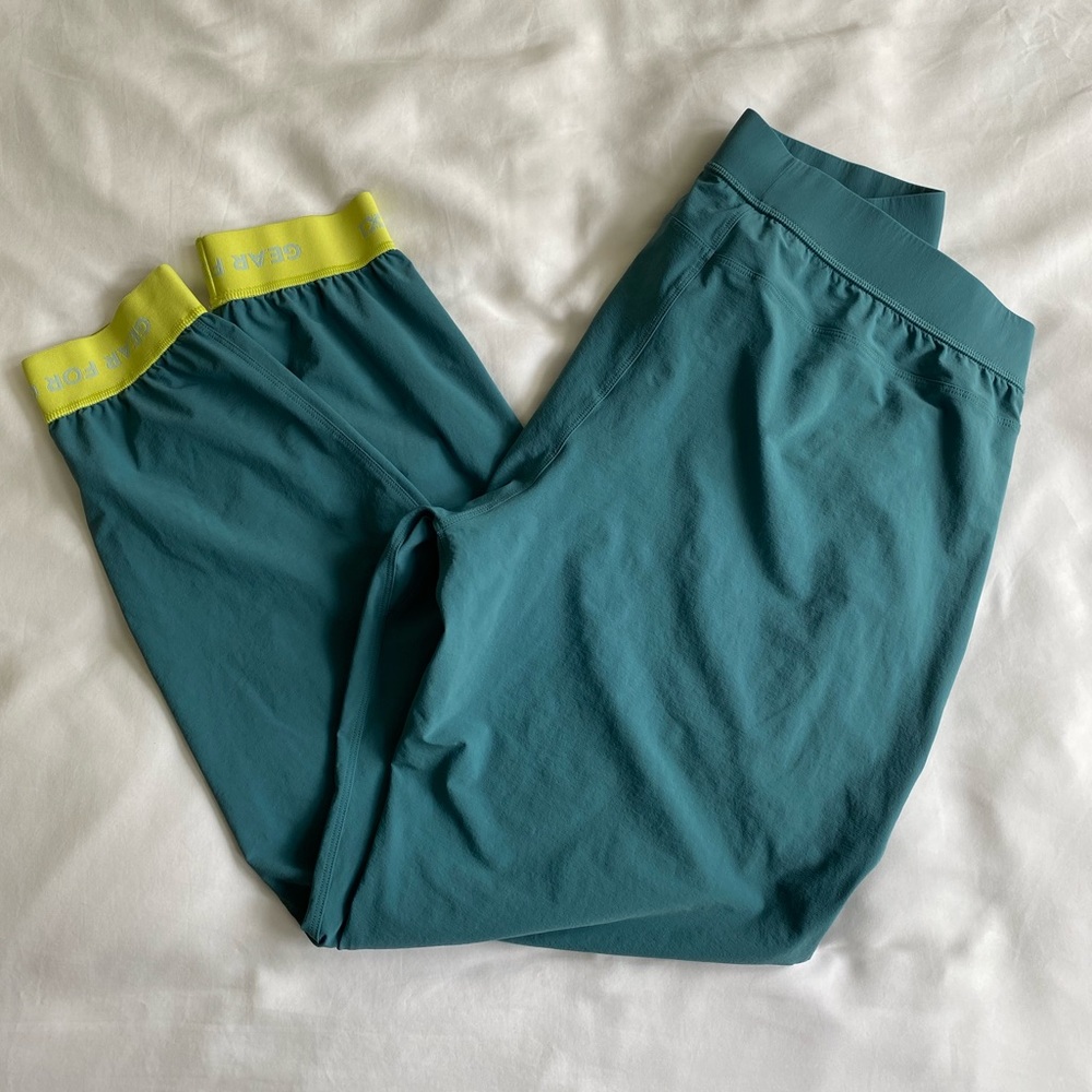 Cotopaxi Women’s Athletic Pants